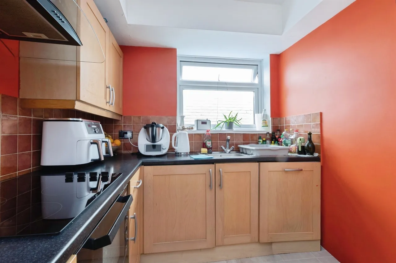 St. Anthonys Road, Bournemouth, BH2, photo 10