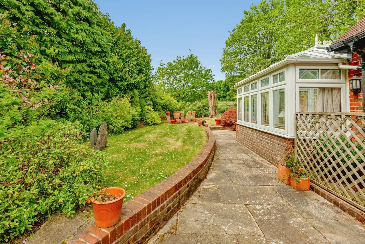 Castle Square, Redhill, RH1, photo 15
