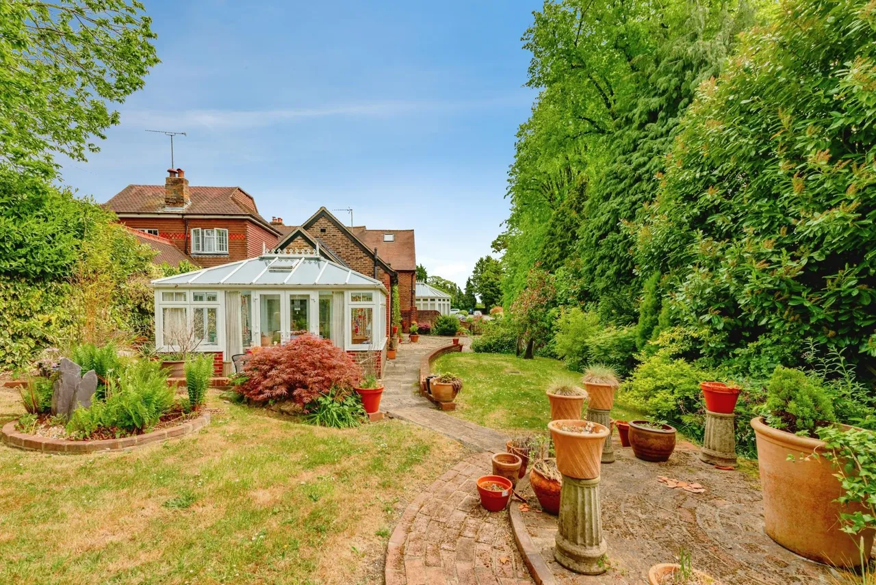 Castle Square, Redhill, RH1, photo 16