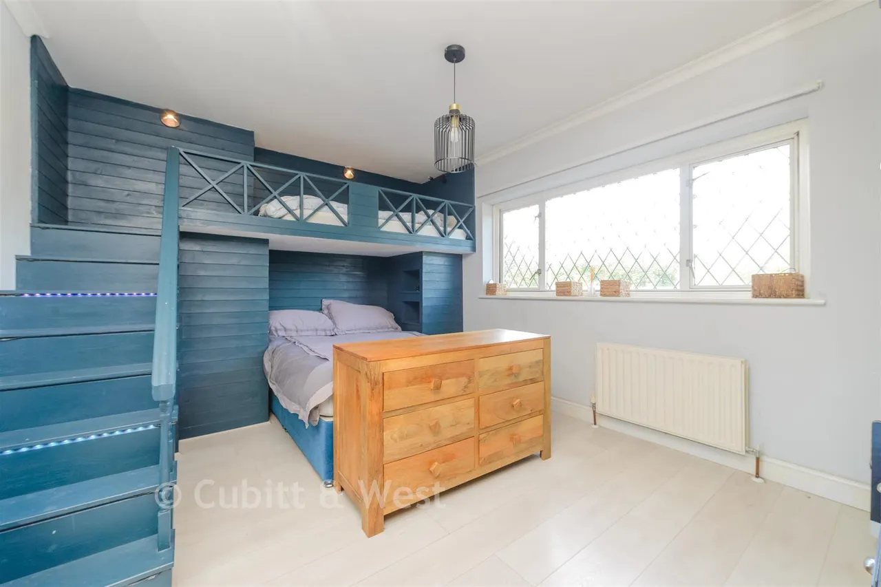 Whitewood Lane, Horne, RH6, photo 15