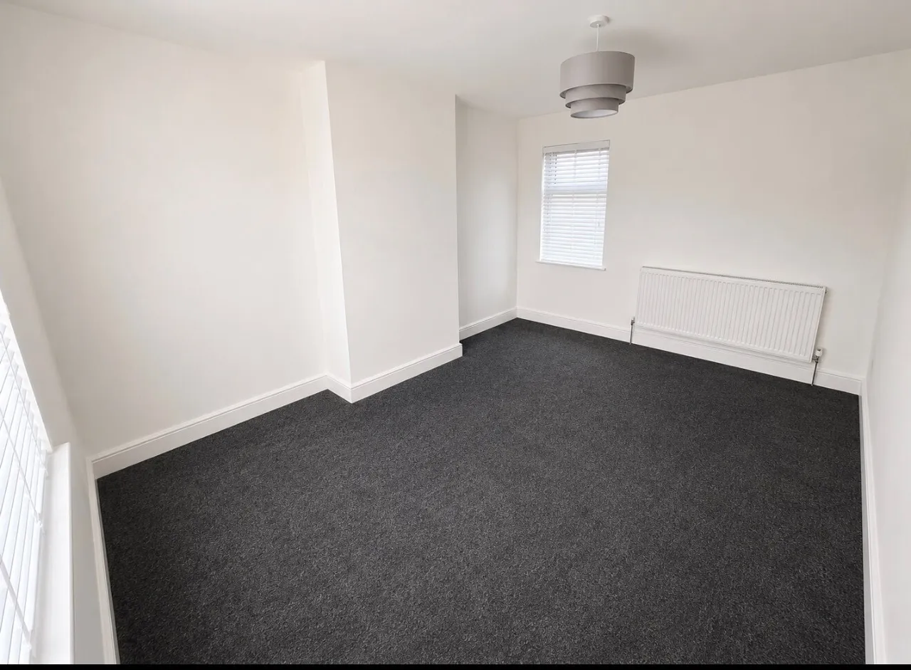 Cambridge Street, Rothwell, photo 4