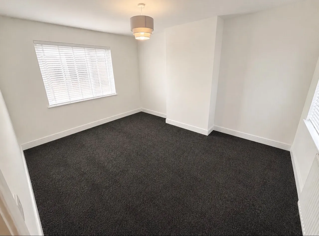 Cambridge Street, Rothwell, photo 6