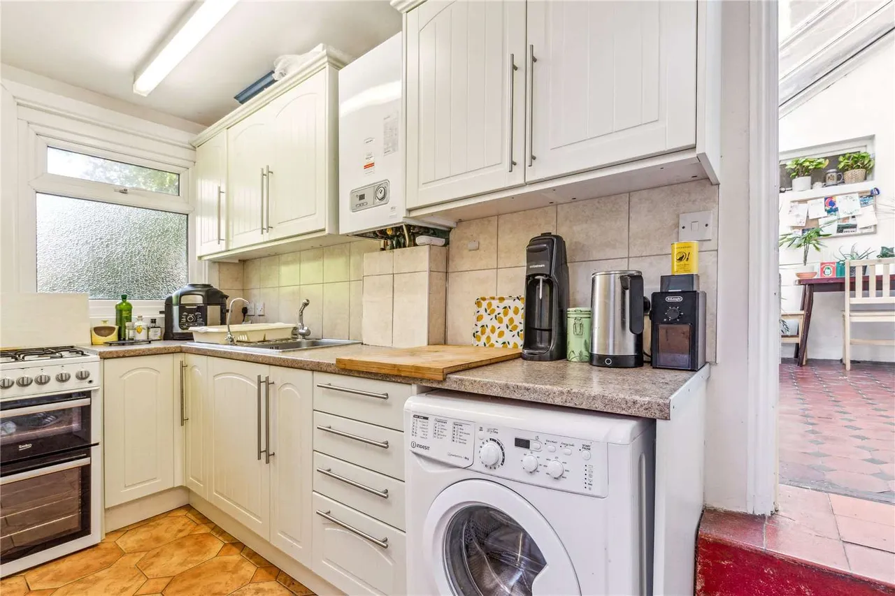 Nightingale Lane, London, SW12, photo 8