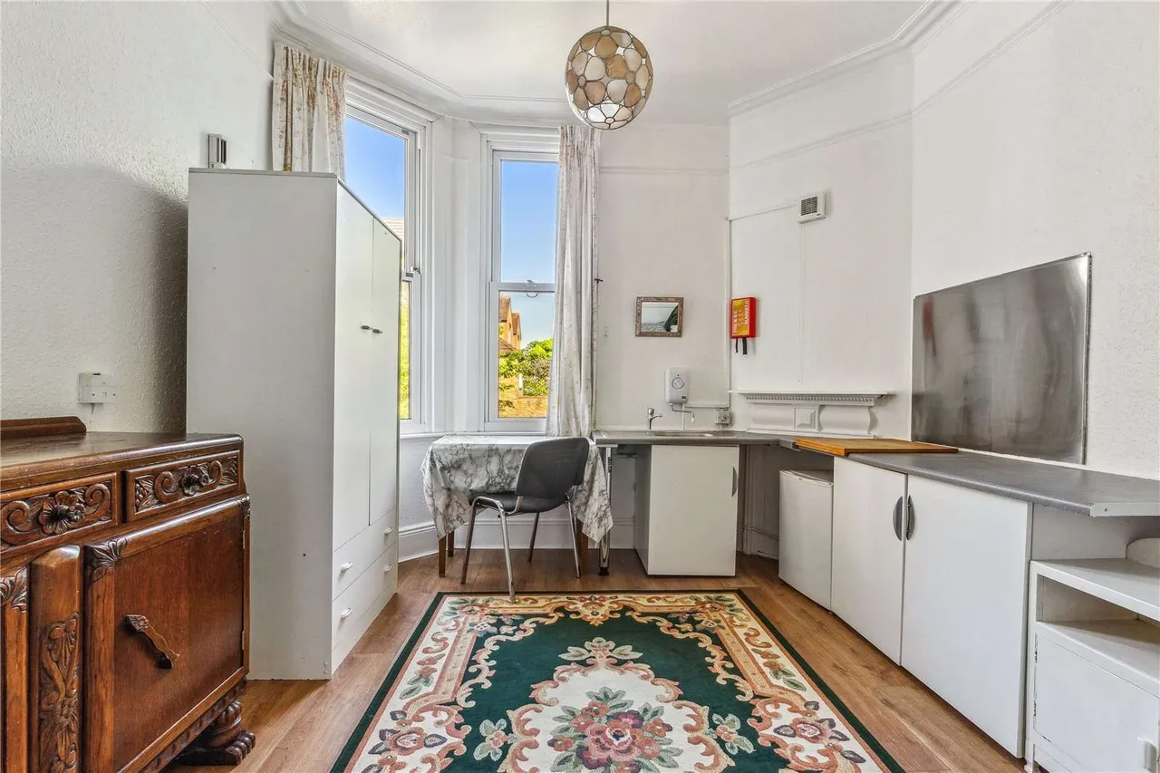 Nightingale Lane, London, SW12, photo 16