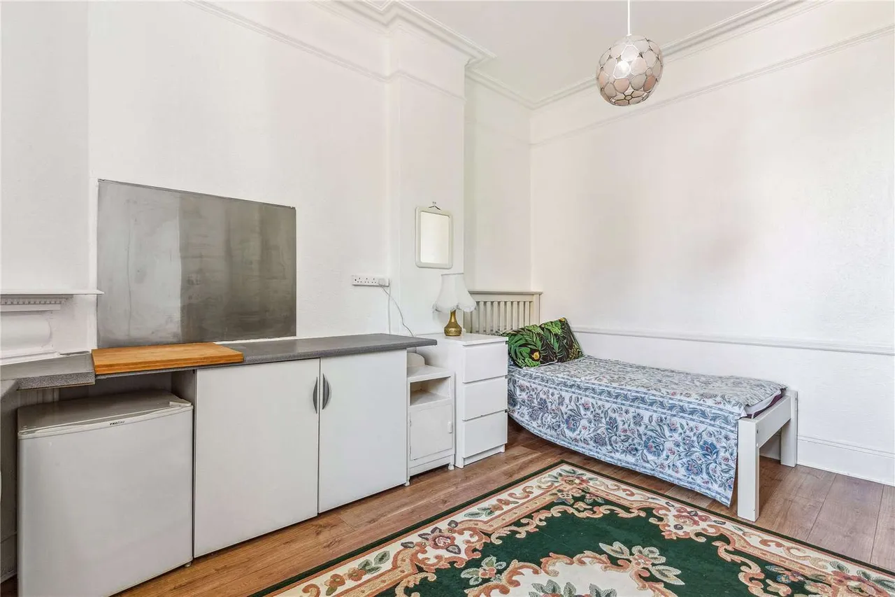 Nightingale Lane, London, SW12, photo 18