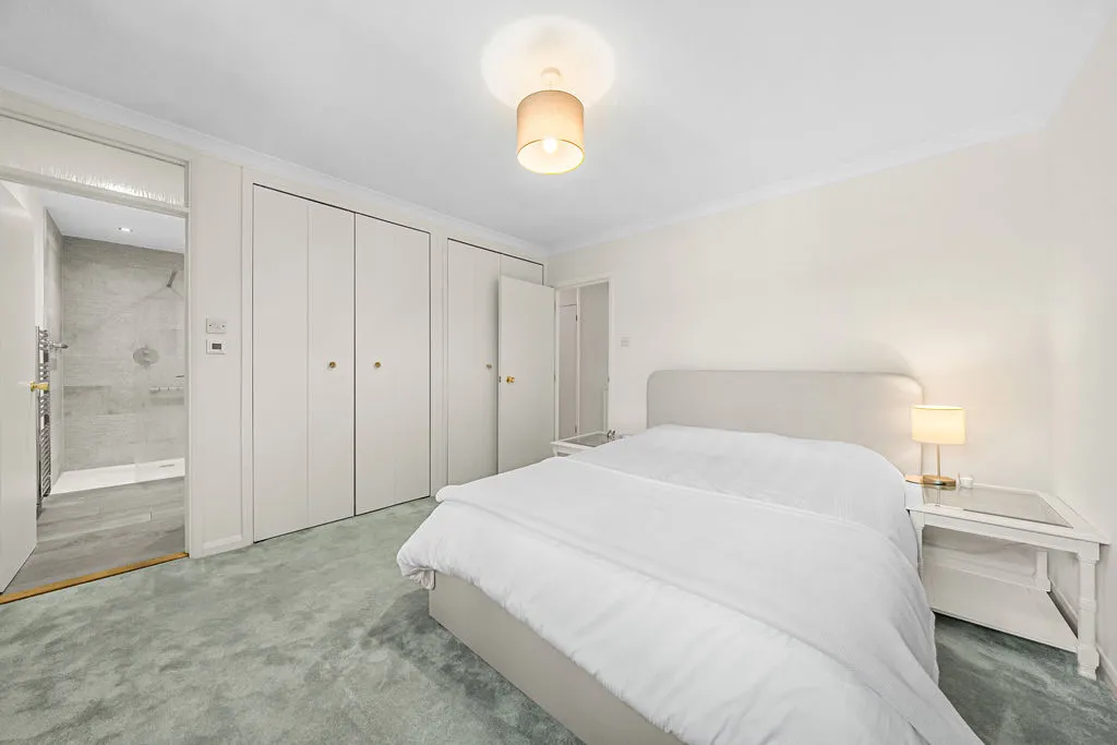 Hillrise, Walton-On-Thames KT12 2PE, photo 7