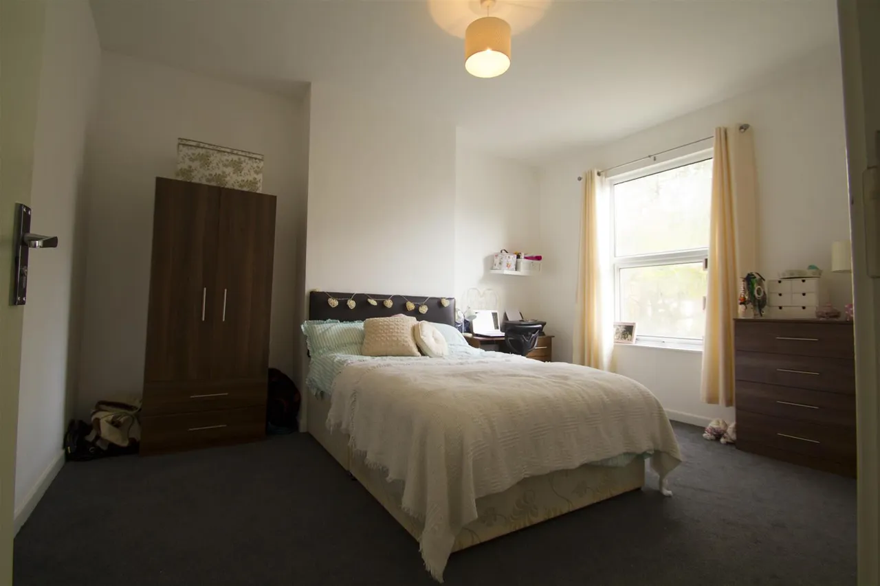 Ebor Mount, Hyde Park, LS6, photo 5