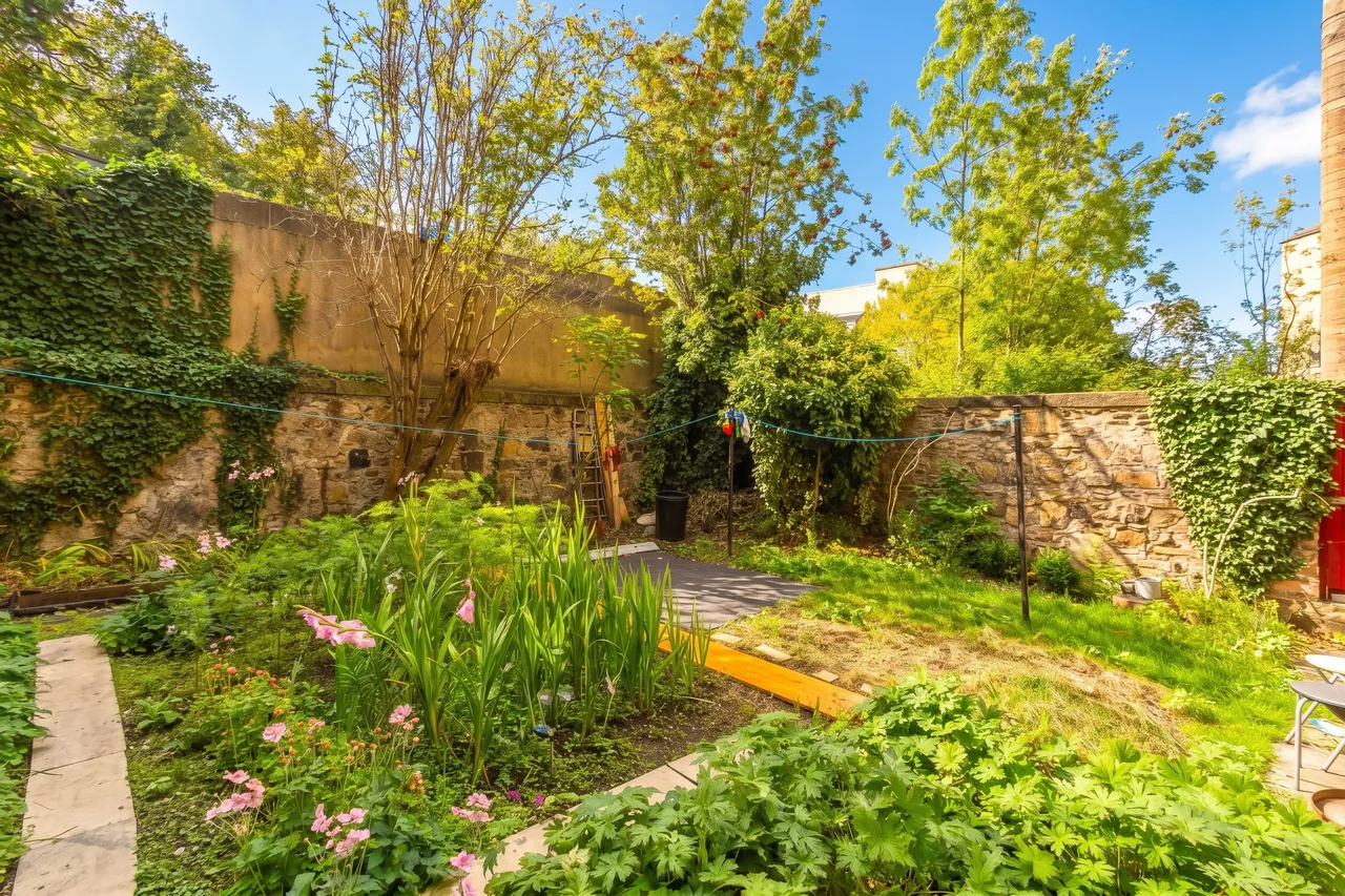 Caledonian Crescent, Dalry, EH11, photo 16