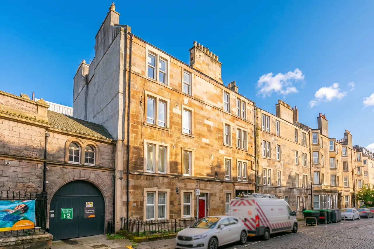 1 bed flat for sale, Caledonian Crescent, Dalry, EH11