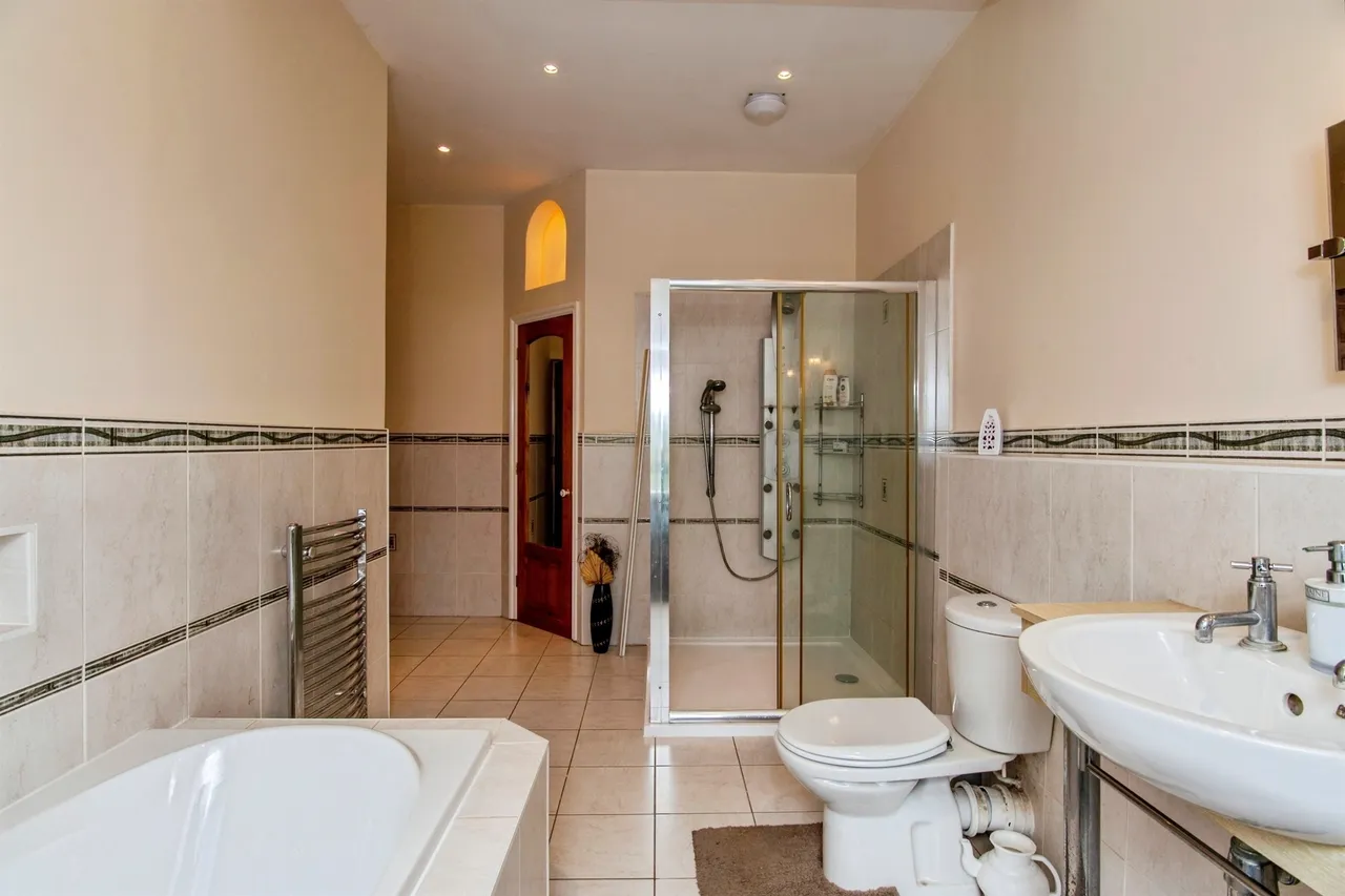 Swinton Lane, Worcester, WR2, photo 19