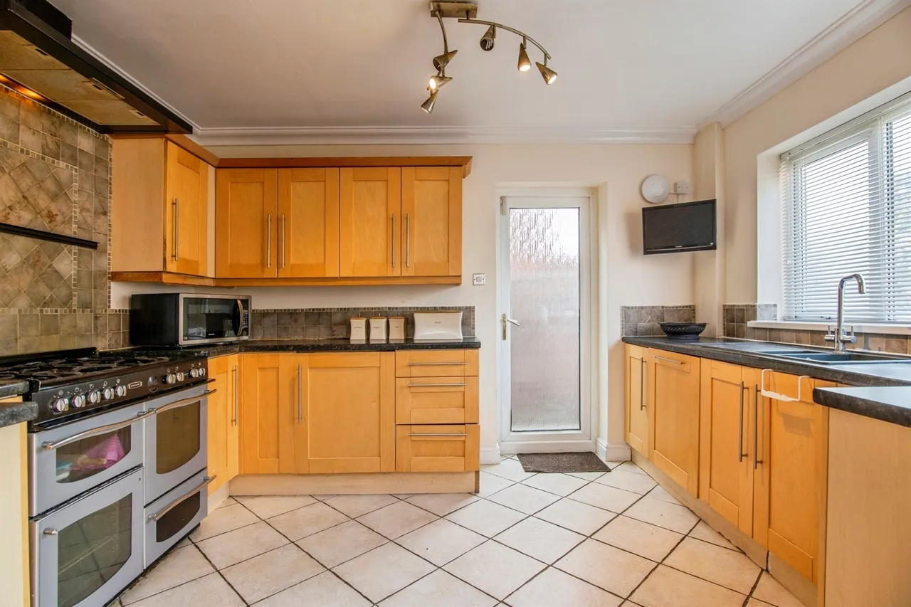Swinton Lane, Worcester, WR2, photo 9