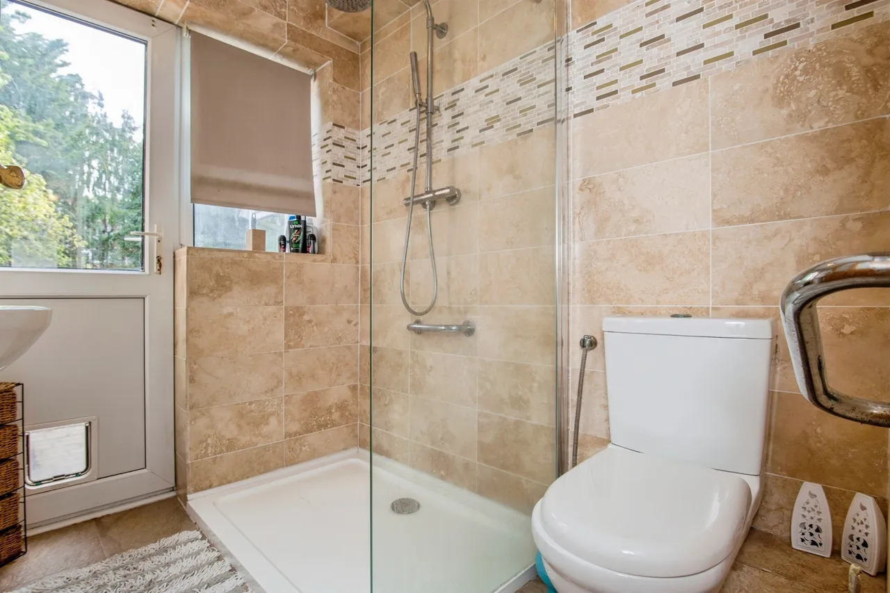 Swinton Lane, Worcester, WR2, photo 12