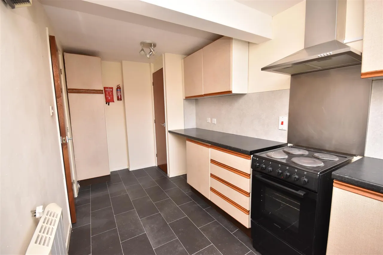 Old Place, Sleaford, photo 4