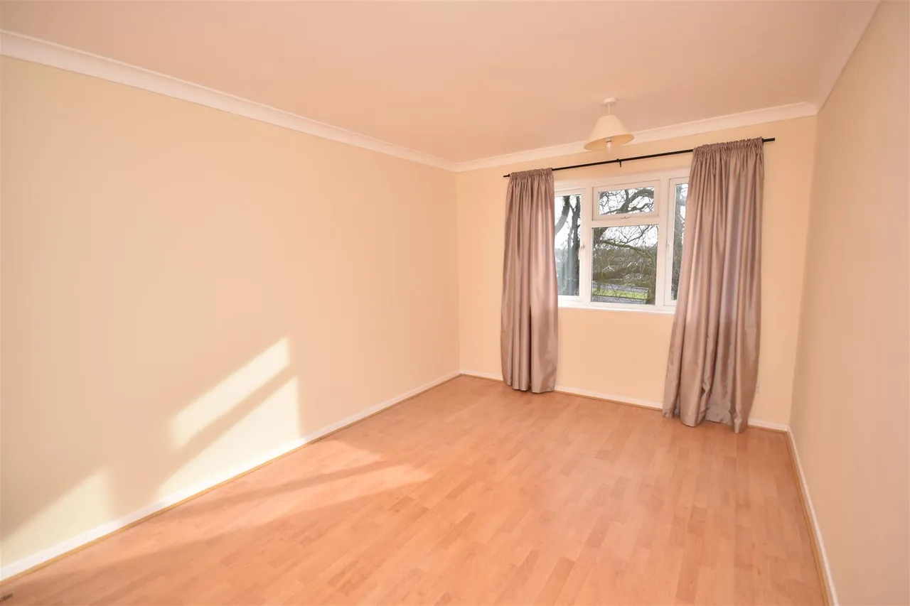 Old Place, Sleaford, photo 5