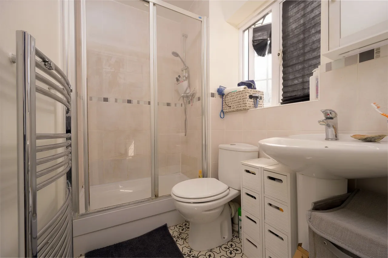 Honeysuckle Road, Kettering, NN14, photo 10
