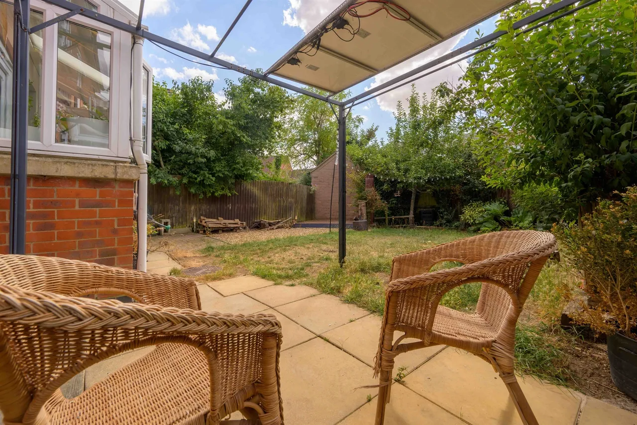 Honeysuckle Road, Kettering, NN14, photo 15