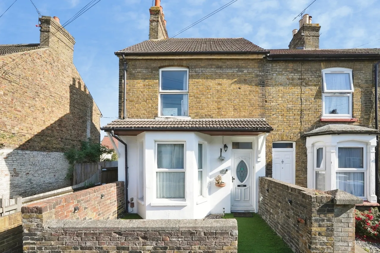 2 bed house for sale, Shakespeare Road, Sittingbourne, ME10