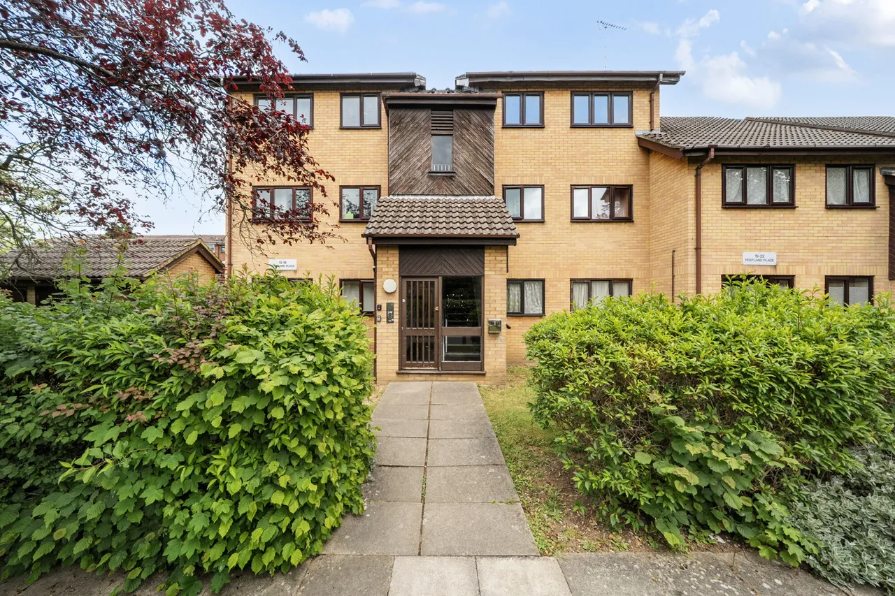 Pentland Place, Northolt, UB5, photo 4