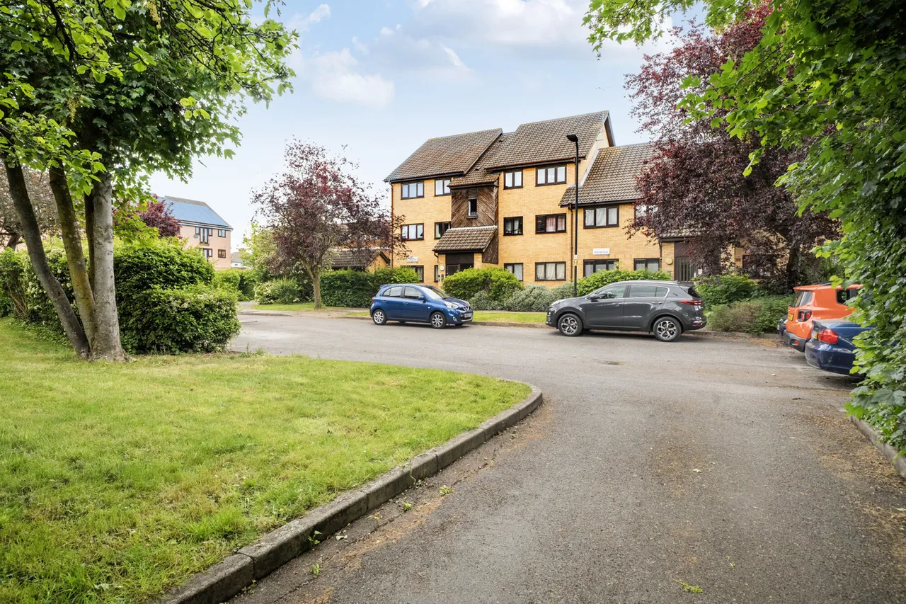 Pentland Place, Northolt, UB5, photo 25