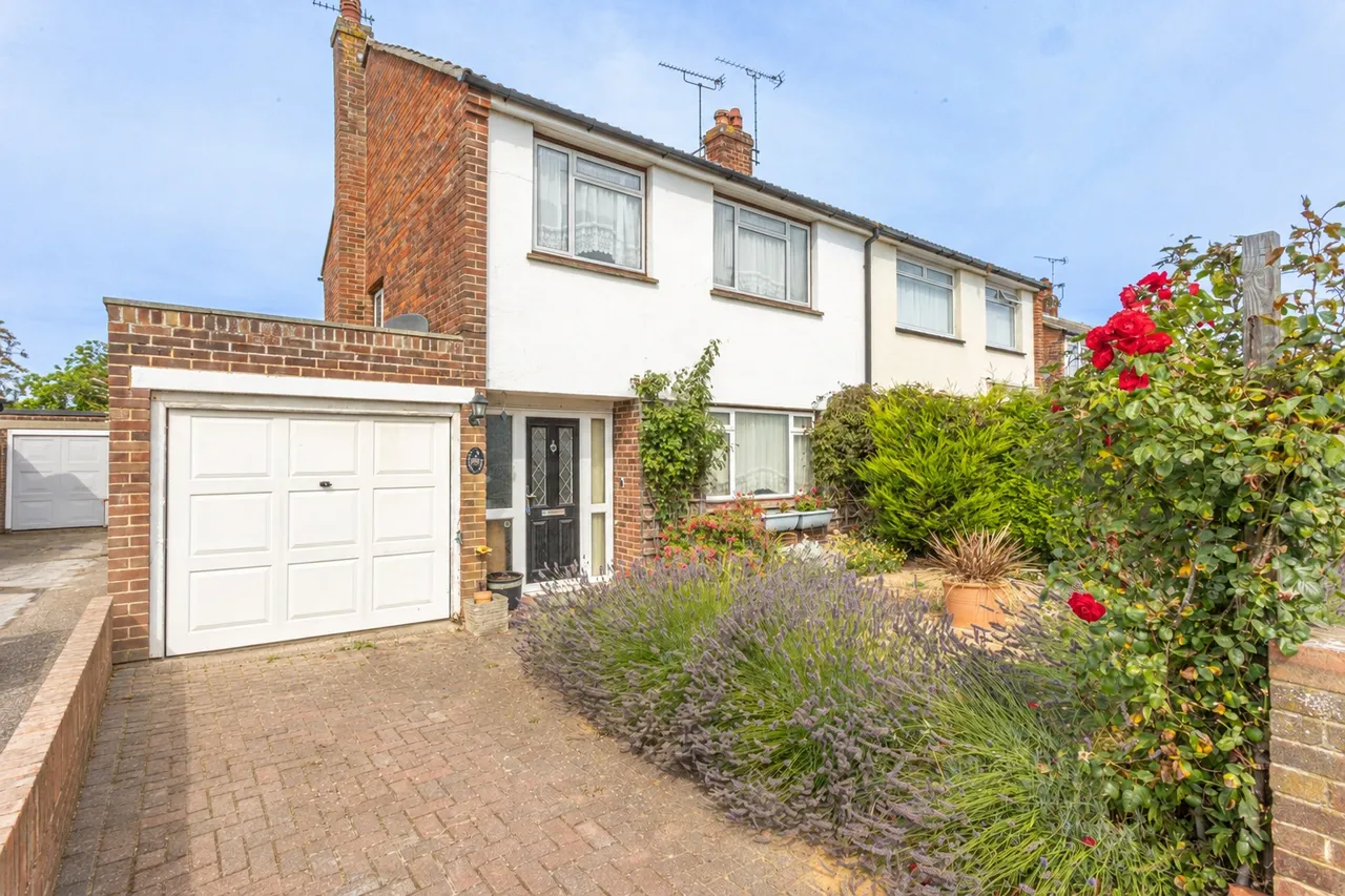 3 bed house for sale, Leybourne Drive, Garlinge, CT9