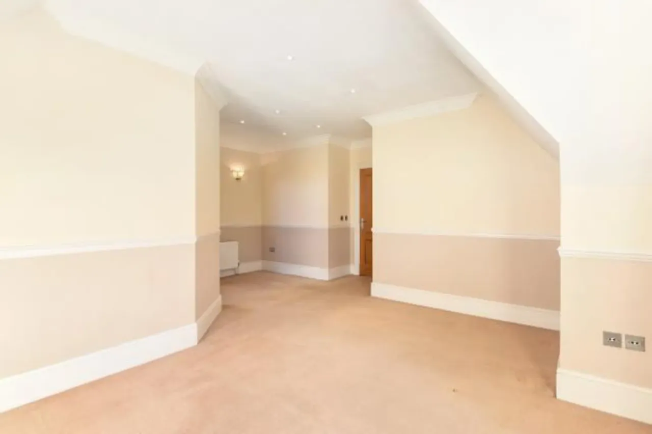 Oatlands Chase, Weybridge, KT13 9SE, photo 11