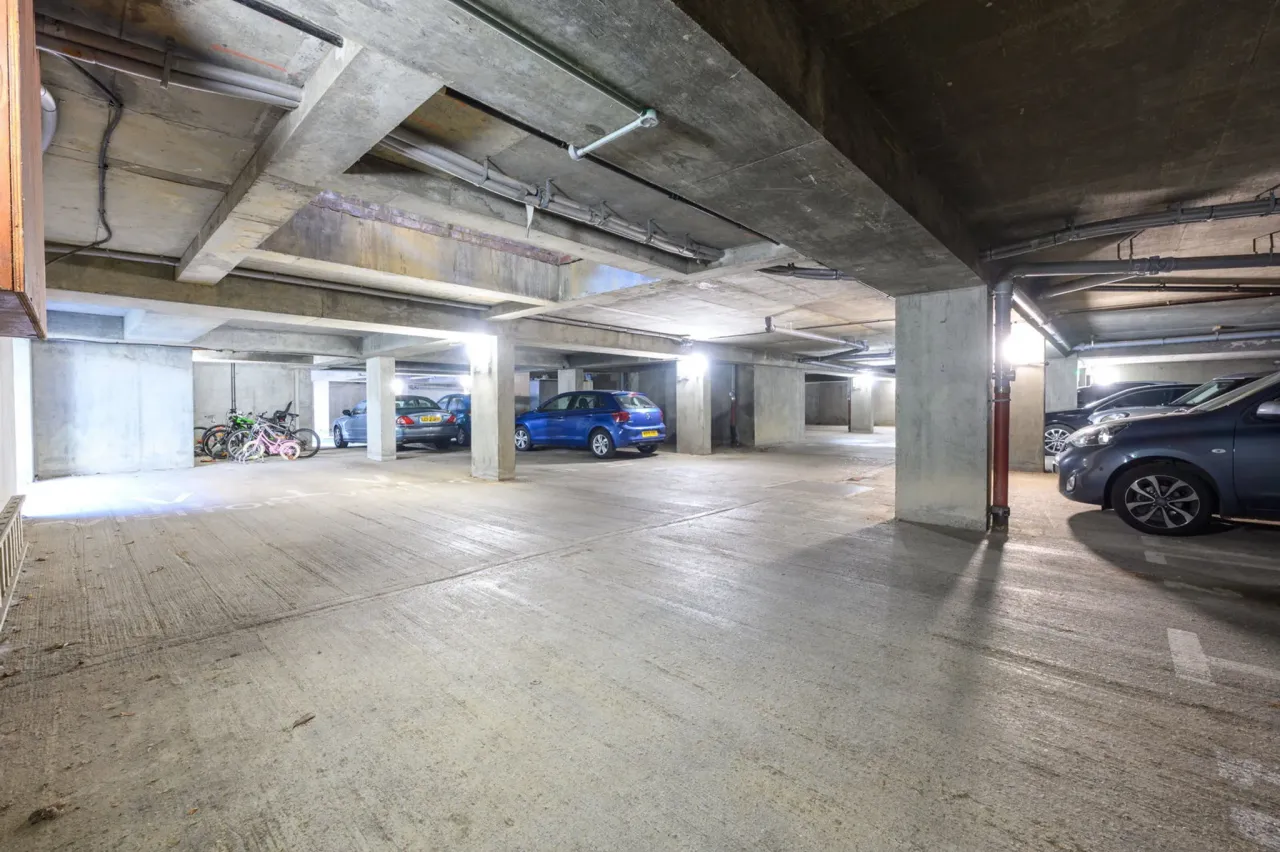Oatlands Chase, Weybridge, KT13 9SE, photo 5