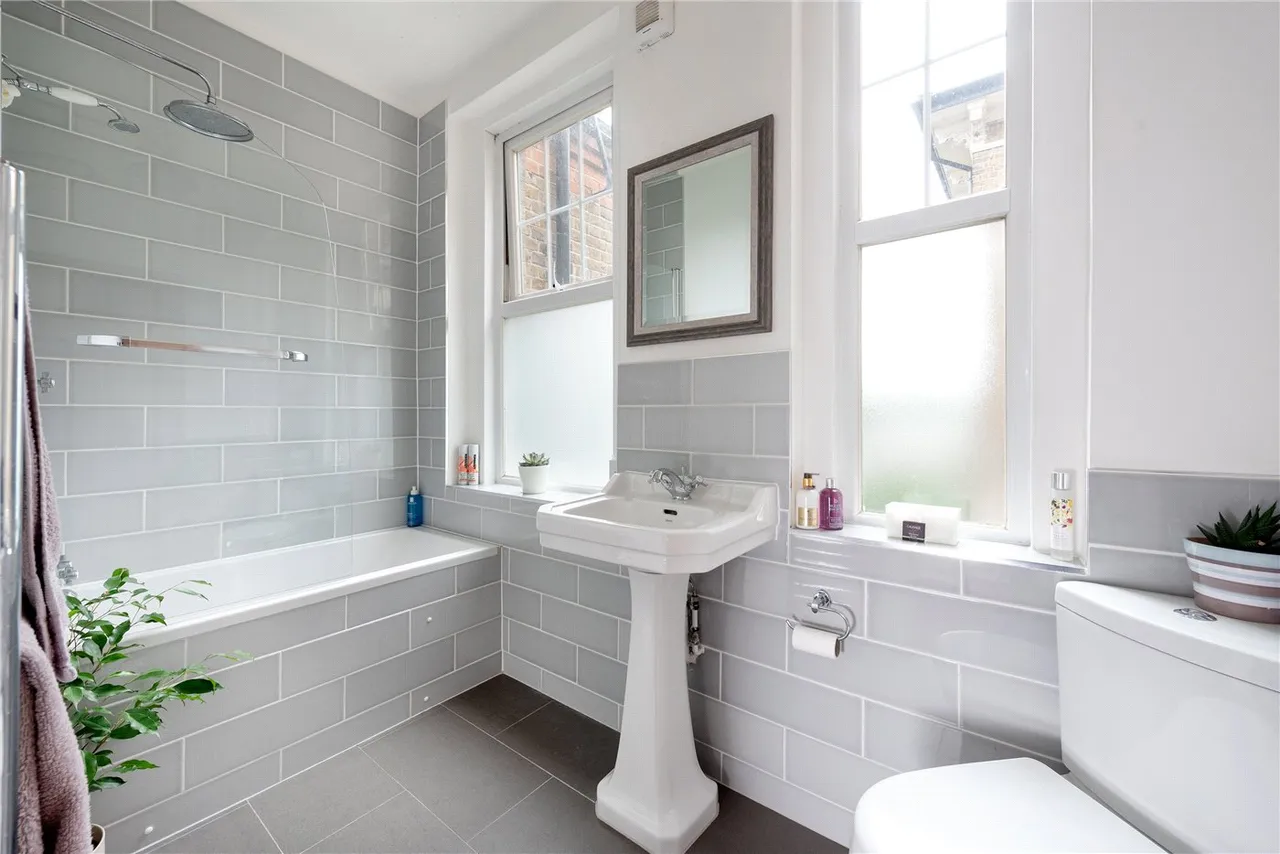 Trinity Road, London, SW17, photo 11