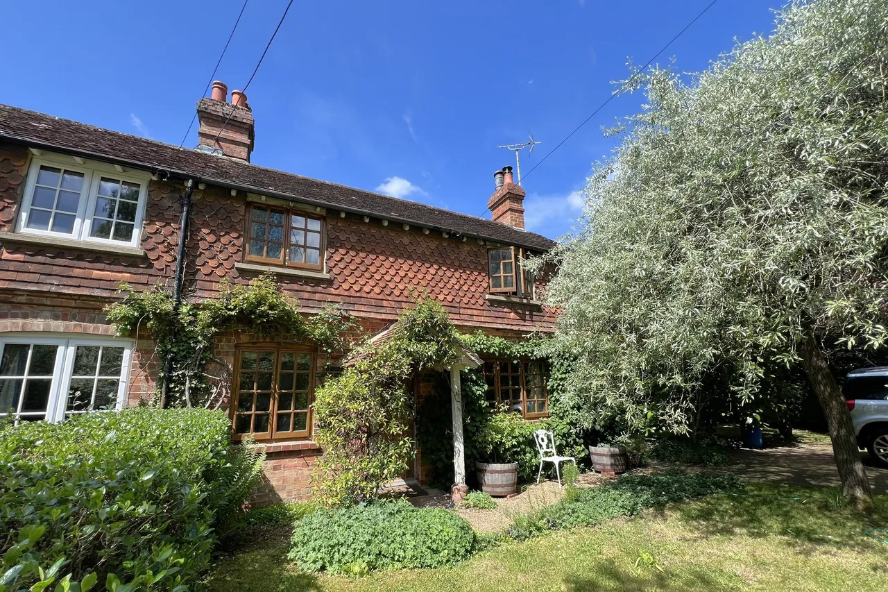 3 bed house for sale, The Common, Cranleigh, GU6