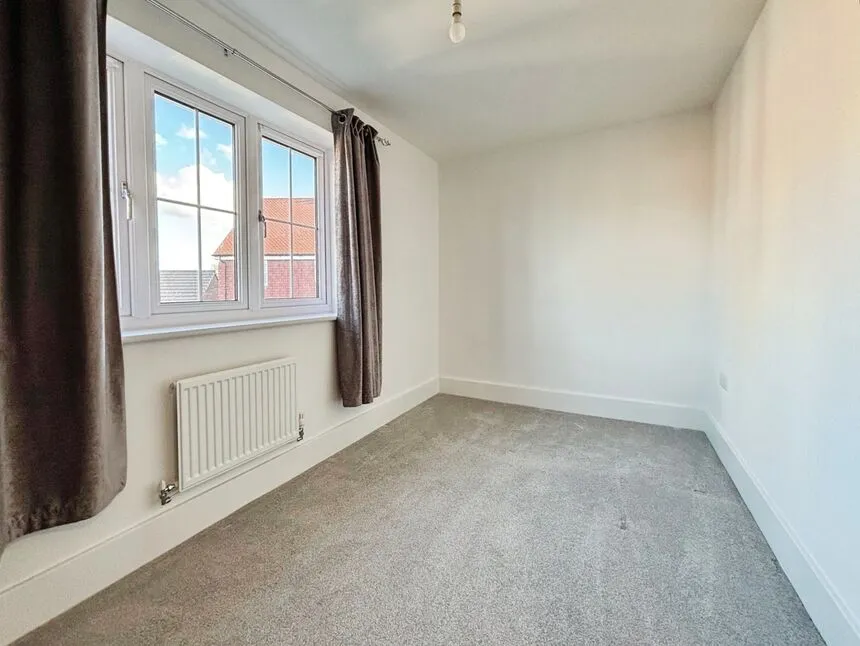 Reeves Avenue, Paddock Wood, TN12, photo 11