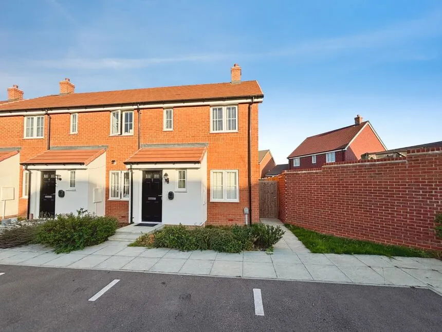 2 bed house to rent, Reeves Avenue, Paddock Wood, TN12