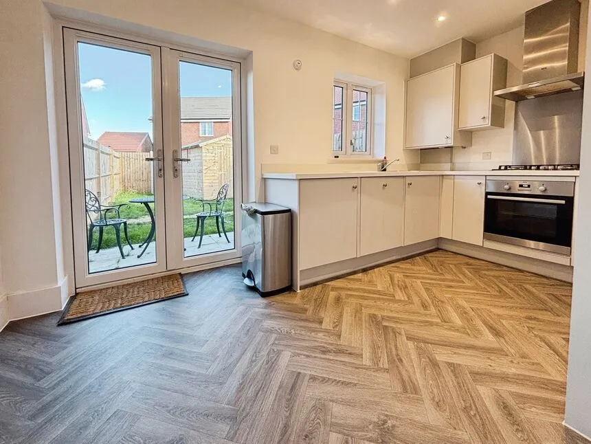 Reeves Avenue, Paddock Wood, TN12, photo 3