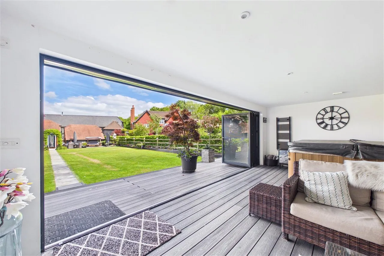 Doric Avenue, Chineham, RG24, photo 16