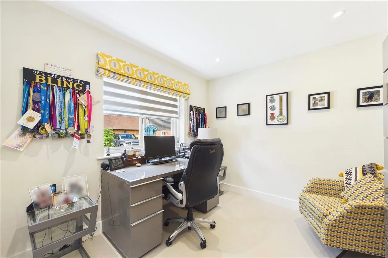 Doric Avenue, Chineham, RG24, photo 6