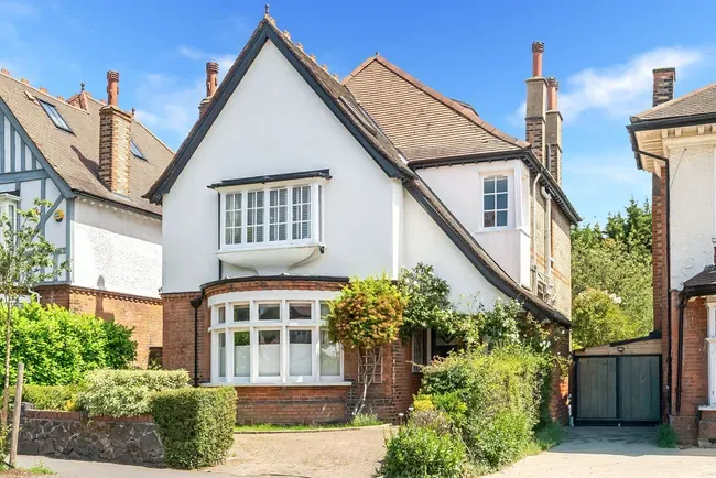 6 bed house for sale — Kings Avenue, Woodford Green, IG8