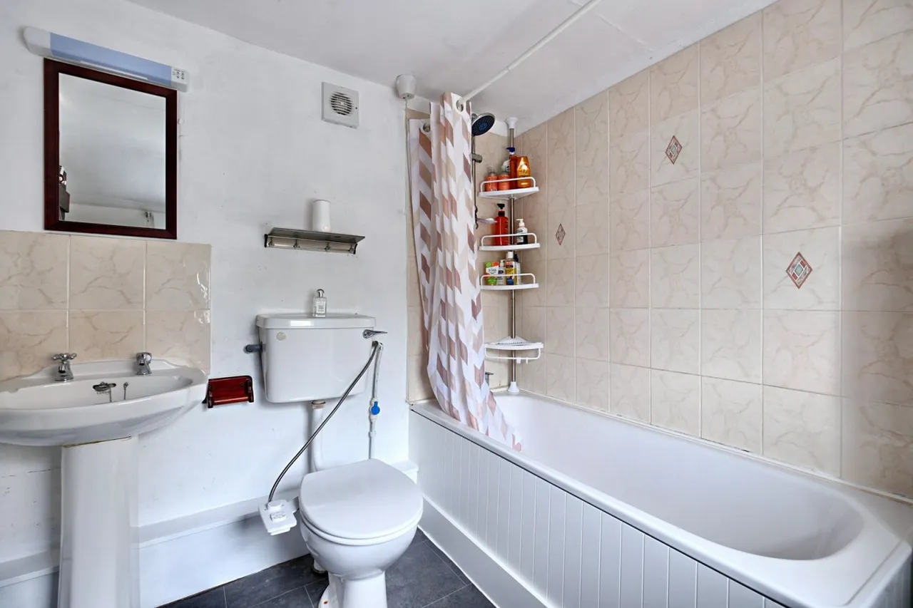 Chapel Street, Alconbury, PE28, photo 9