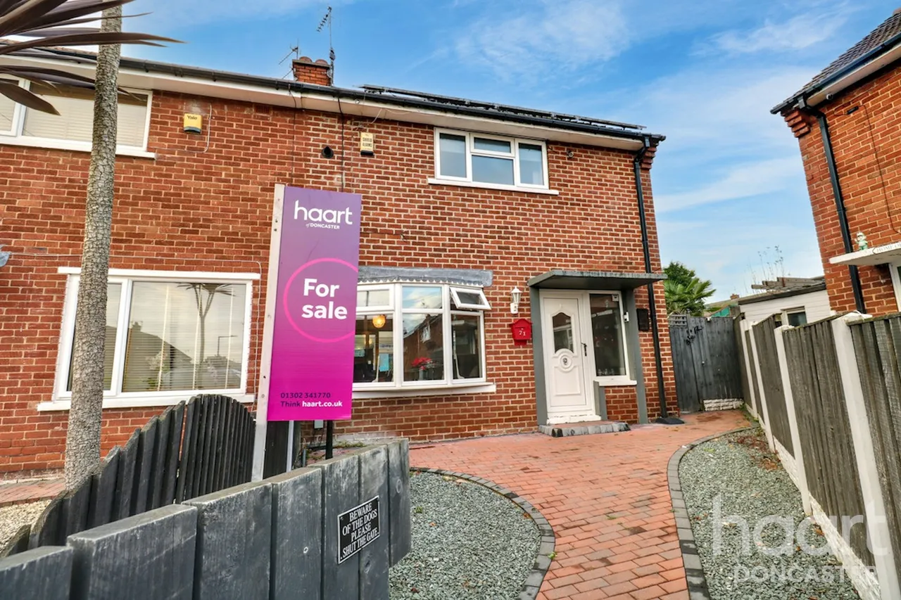 2 bed house for sale, Warwick Road, Doncaster, DN2