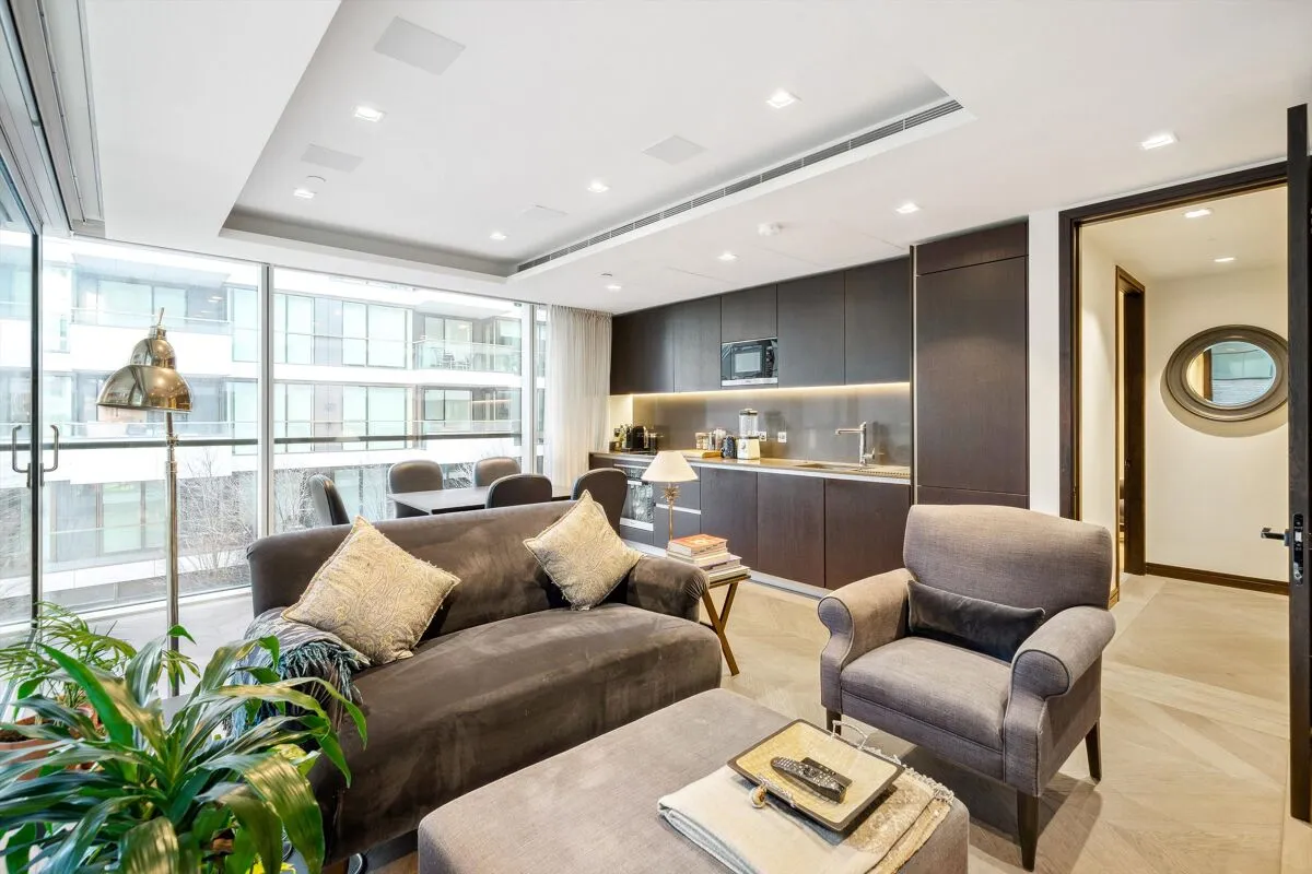 2 bed flat for sale, Earls Way, London, SE1