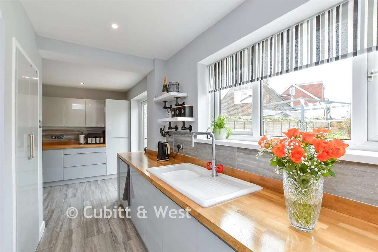 North Lane, Rustington, BN16, photo 3