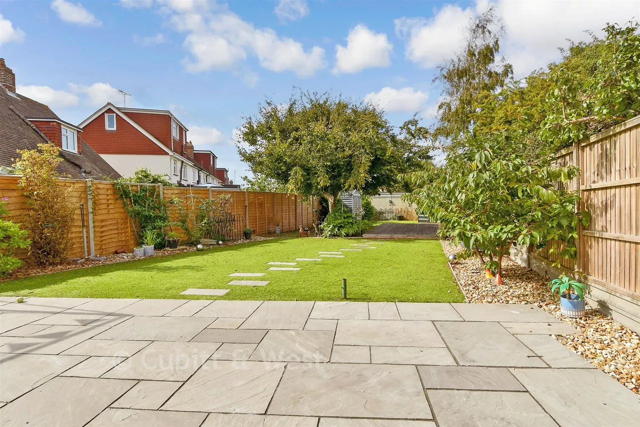 North Lane, Rustington, BN16, photo 2