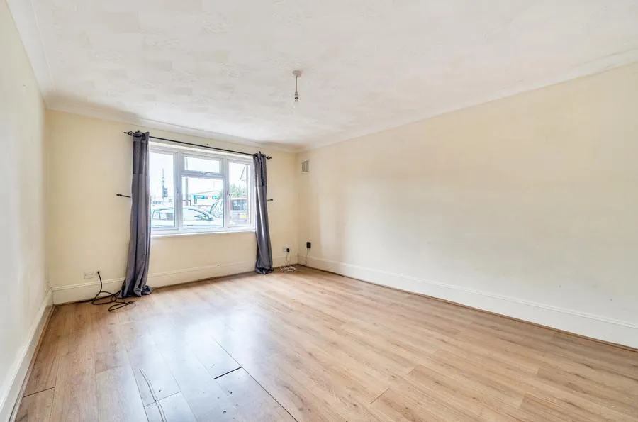 Basingstoke Road, Reading, RG2, photo 4