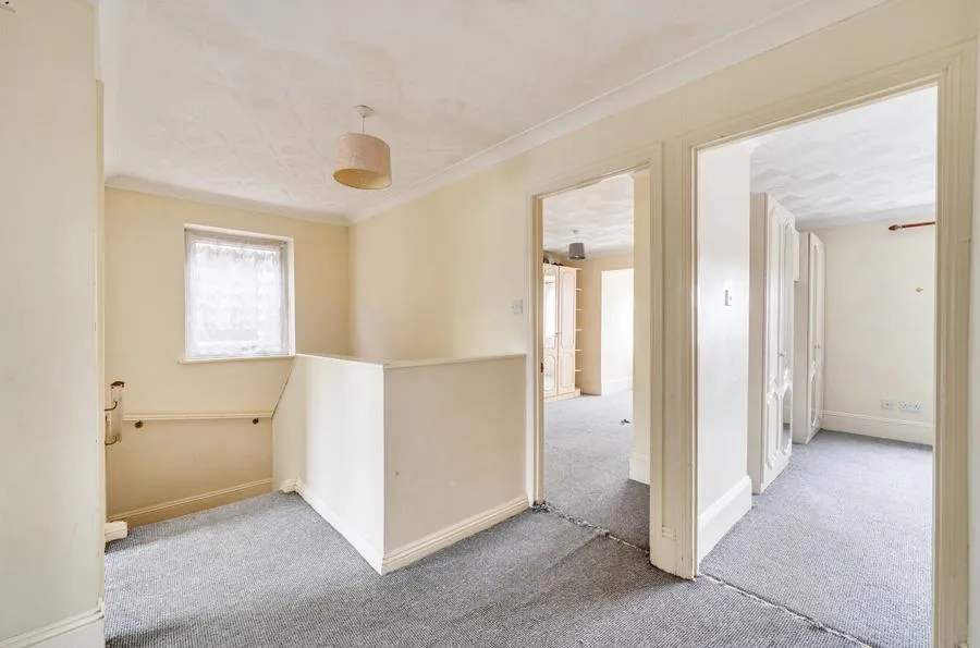 Basingstoke Road, Reading, RG2, photo 17