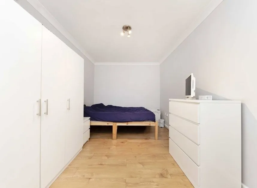 Gladstone Mews, Wood Green, N22, photo 6