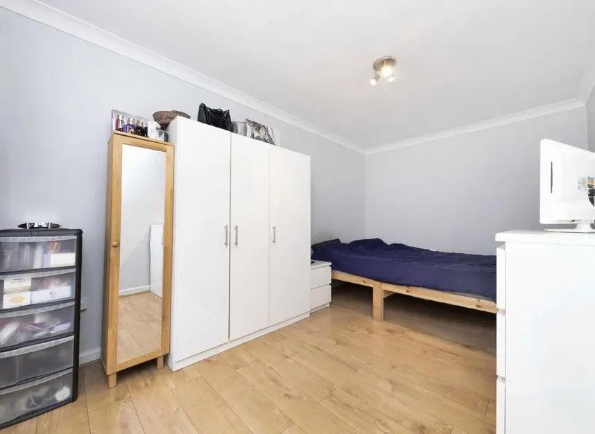 Gladstone Mews, Wood Green, N22, photo 7