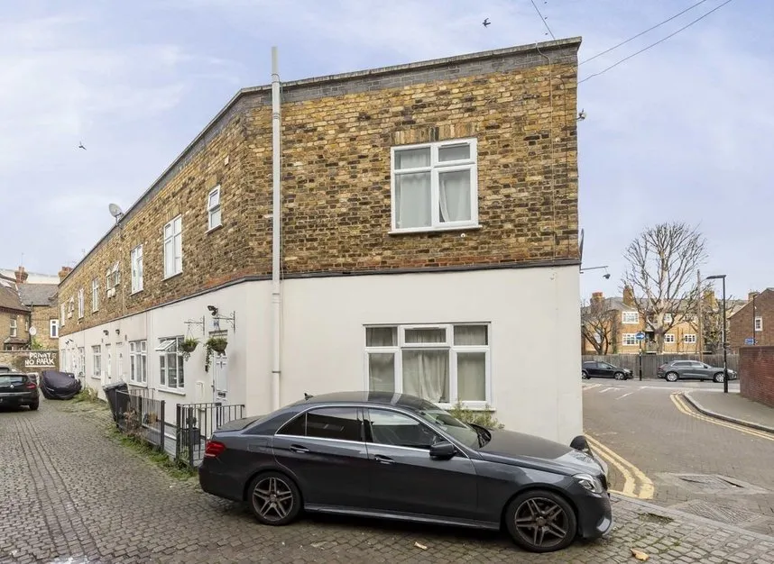 Gladstone Mews, Wood Green, N22, photo 9