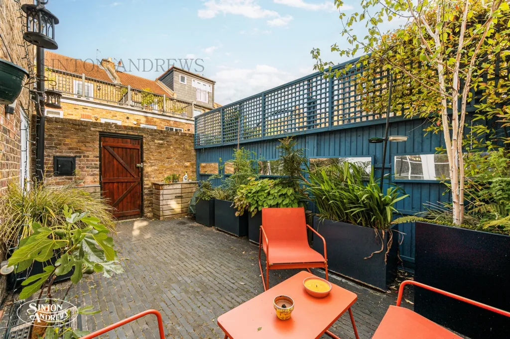 'The Lodge' Princes Road, Ealing, photo 11