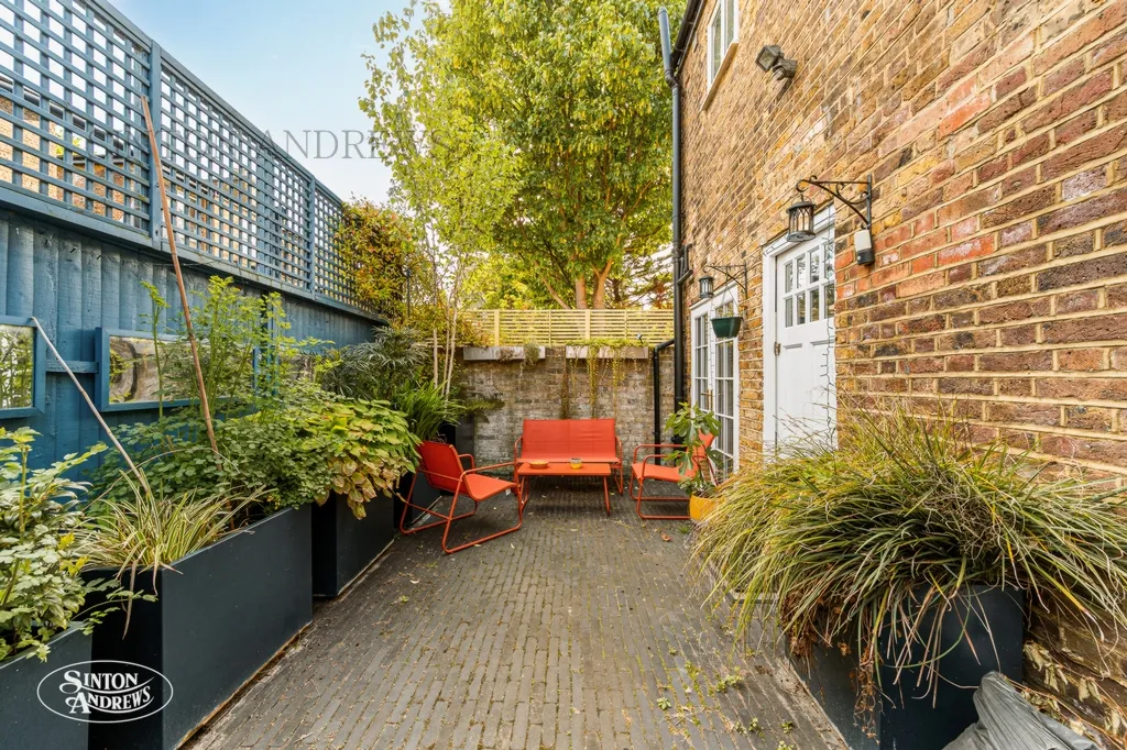 'The Lodge' Princes Road, Ealing, photo 7