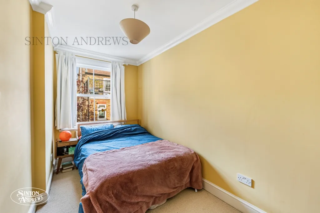 'The Lodge' Princes Road, Ealing, photo 9