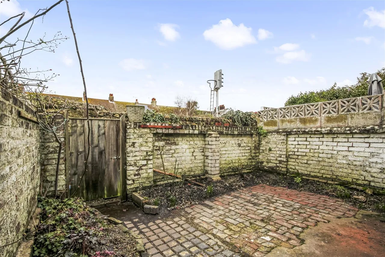 Tarring Road, Worthing, photo 2