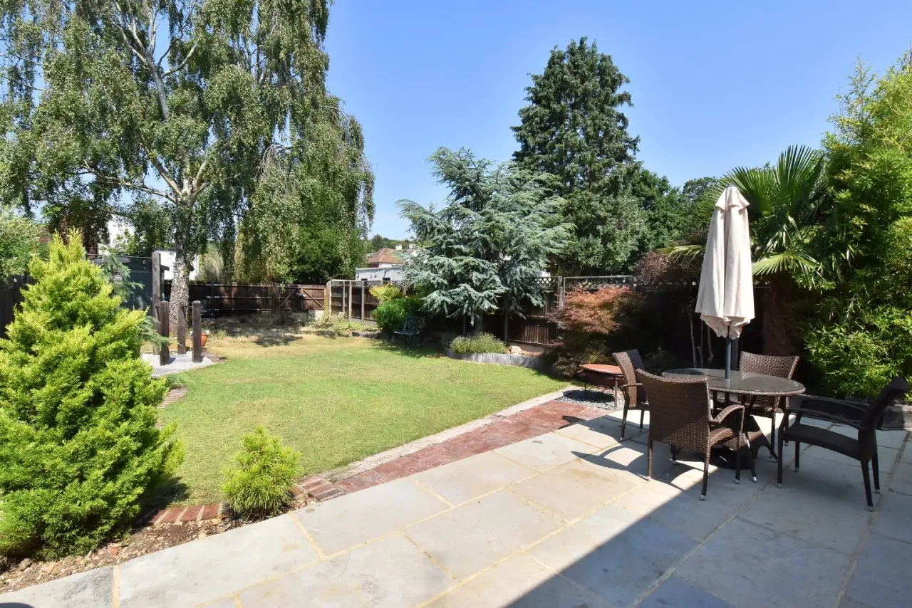 Rodney Gardens, Coney Hall, Kent, BR4, photo 4