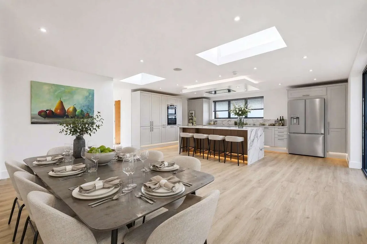 Gransmore Green, Felsted, Dunmow, Essex, CM6 3LA, photo 5